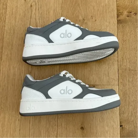 Alo Yoga Sneakers Recovery Mode Size US7 White Gray - Picture 2 of 9